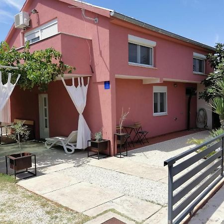 House For Rent Paola Villa ราชานาส ภายนอก รูปภาพ