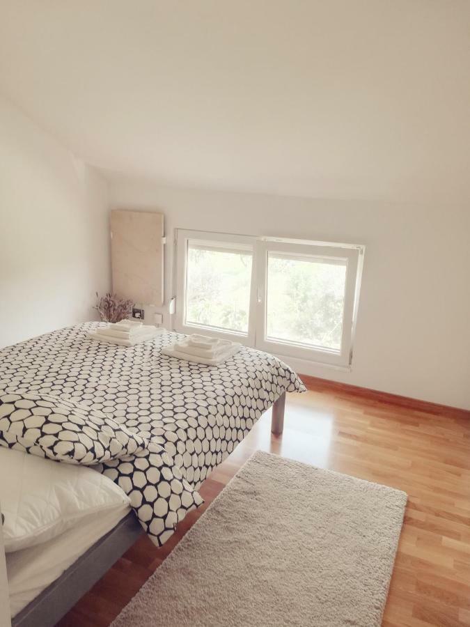 House For Rent Paola Villa ราชานาส ภายนอก รูปภาพ