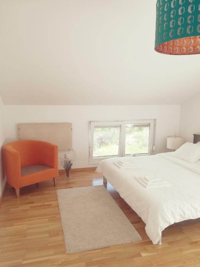House For Rent Paola Villa ราชานาส ภายนอก รูปภาพ