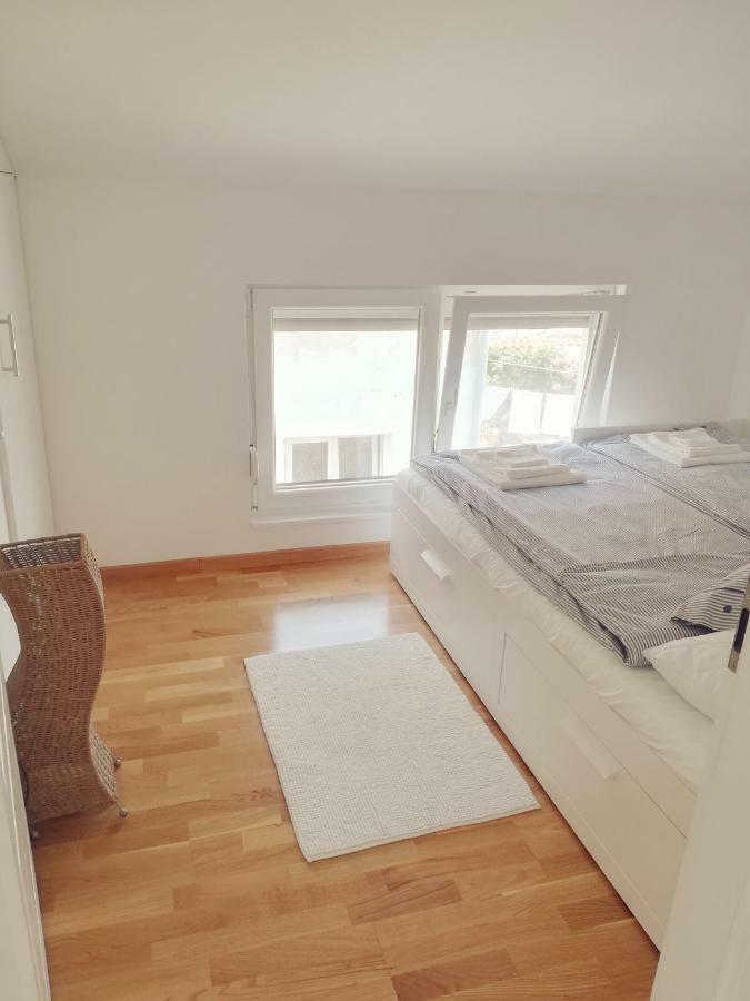 House For Rent Paola Villa ราชานาส ภายนอก รูปภาพ