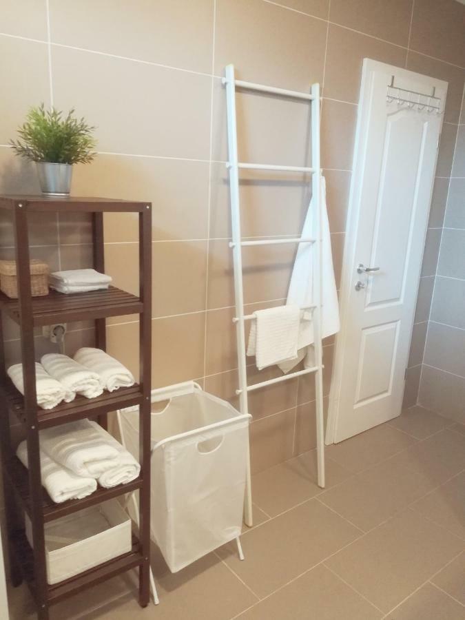 House For Rent Paola Villa ราชานาส ภายนอก รูปภาพ