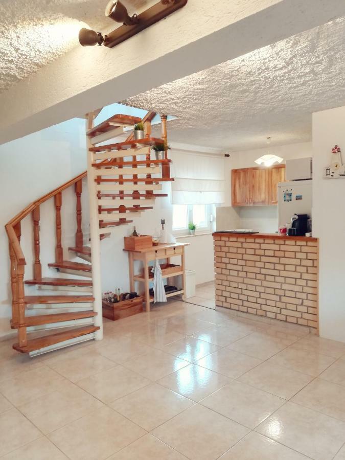House For Rent Paola Villa ราชานาส ภายนอก รูปภาพ